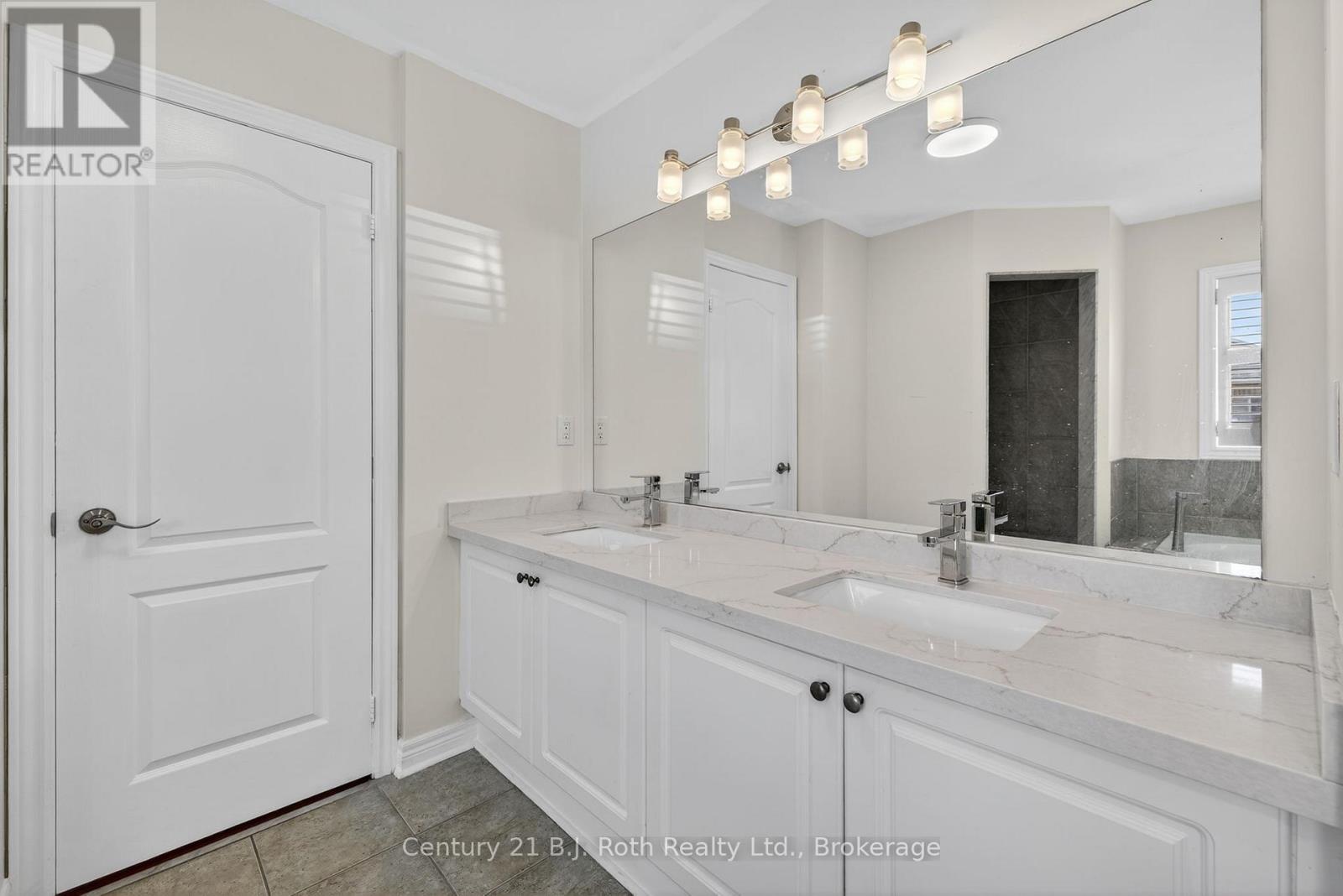 94 Destino Crescent, Vaughan, Ontario  L4H 3E1 - Photo 25 - N12451053