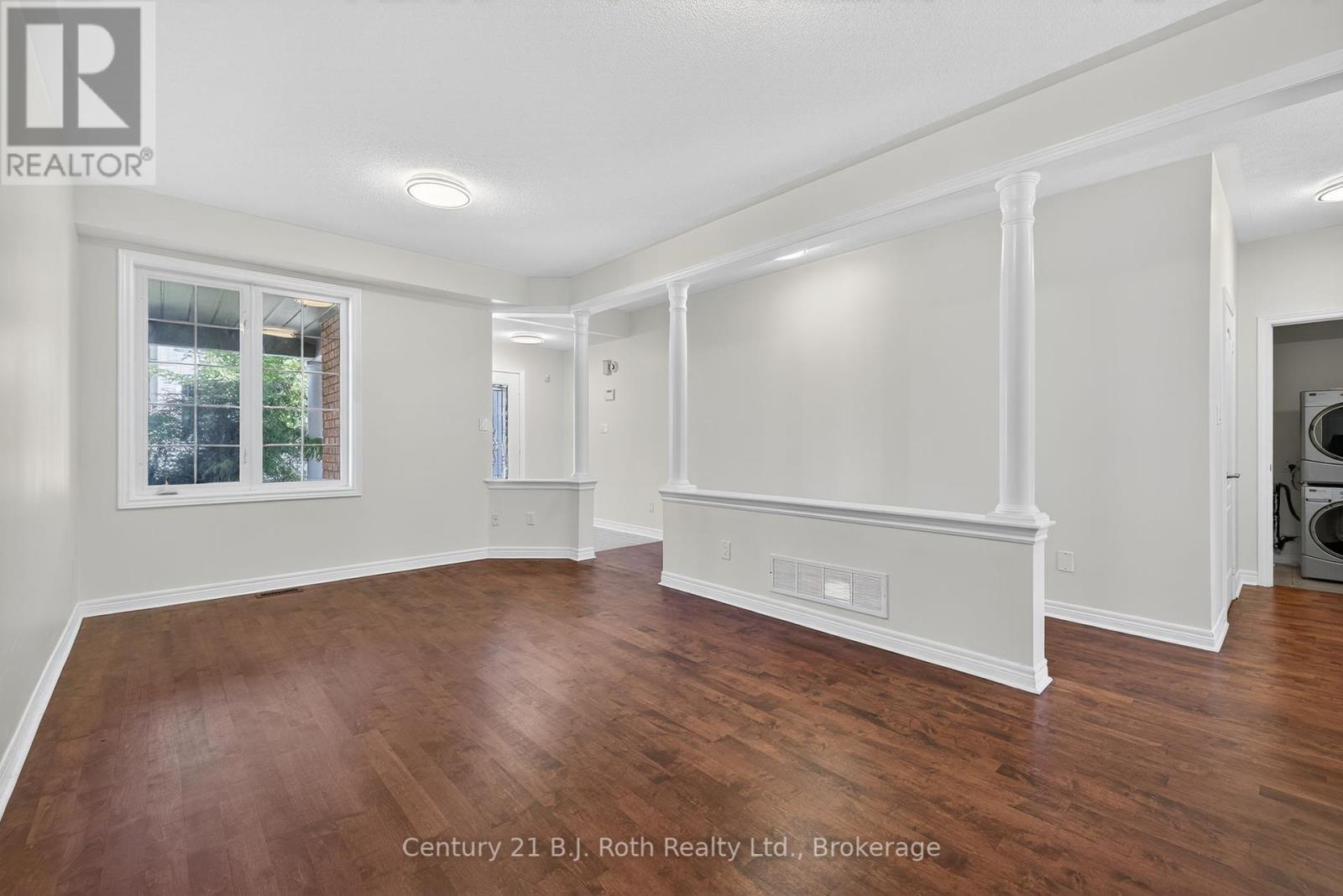 94 Destino Crescent, Vaughan, Ontario  L4H 3E1 - Photo 6 - N12451053