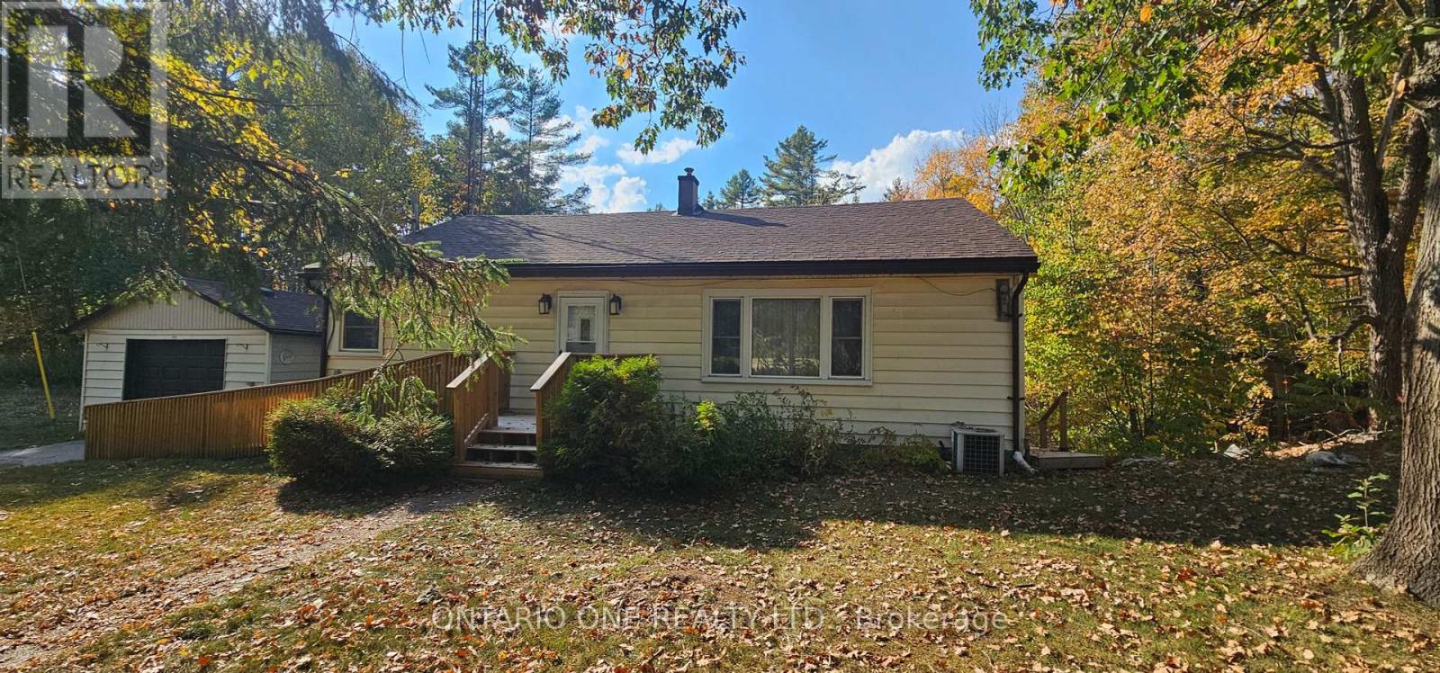 1479 11 Highway S, Gravenhurst, Ontario  P0E 1G0 - Photo 2 - X12451070