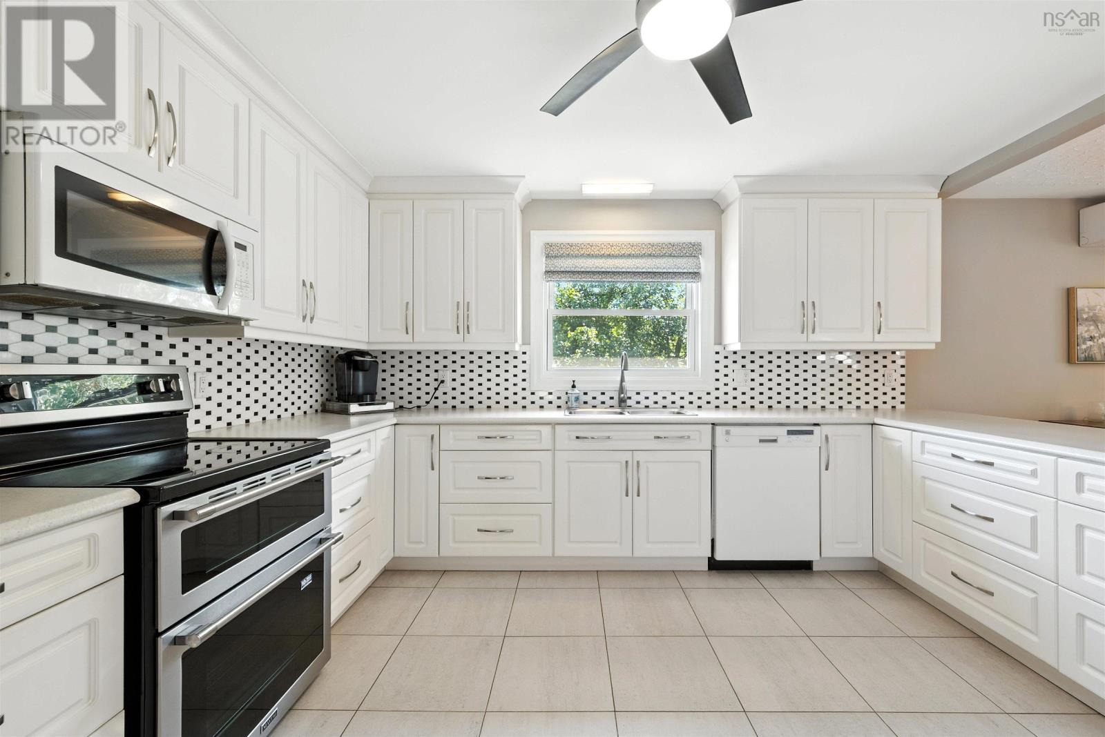 22 Lochburn Lane, Dartmouth, Nova Scotia  B2X 2T9 - Photo 9 - 202523558