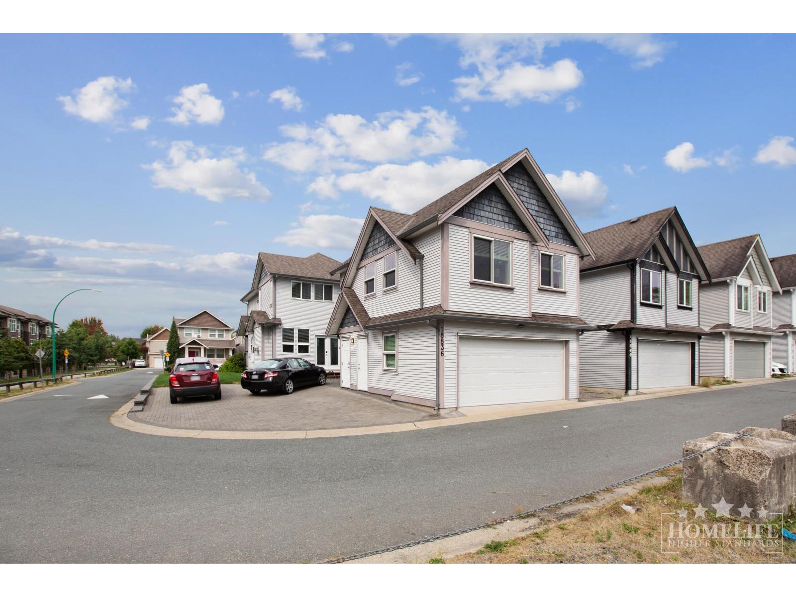 Coach House 18836 67a Avenue, Surrey, British Columbia  V4N 5Z9 - Photo 3 - R3041655