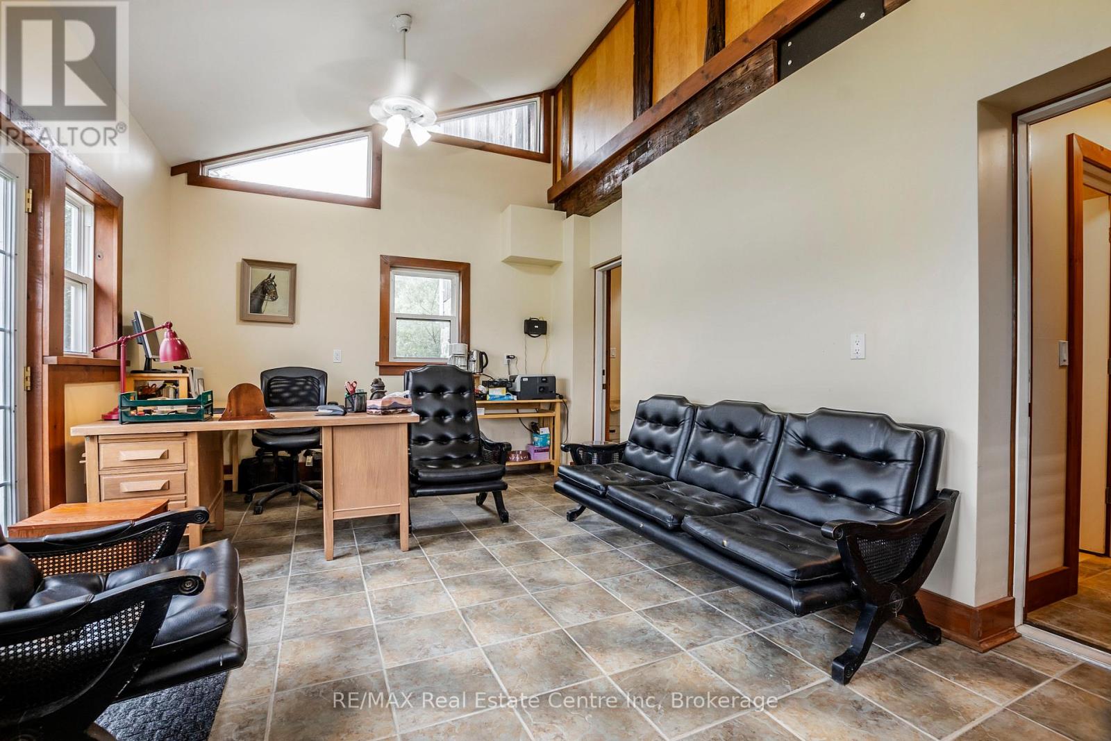 6952 2nd Line, New Tecumseth, Ontario  L0G 1W0 - Photo 8 - N12451088