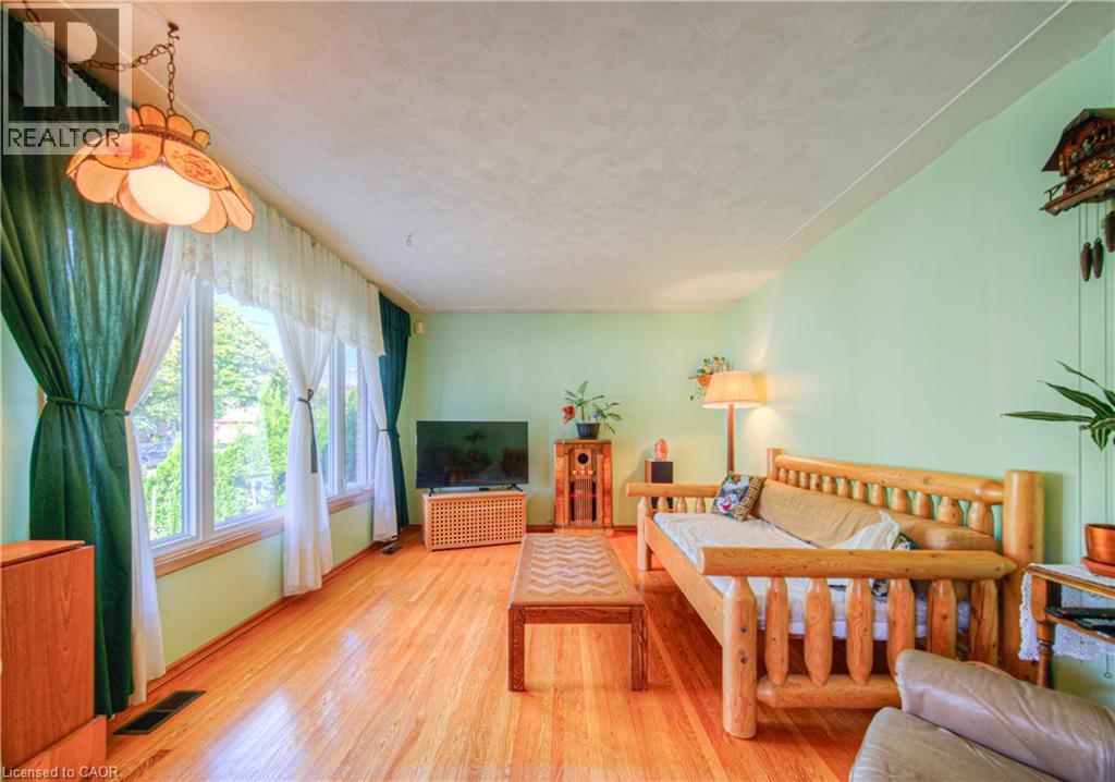 33 Donley Street, Kitchener, Ontario  N2M 3N9 - Photo 11 - 40777429