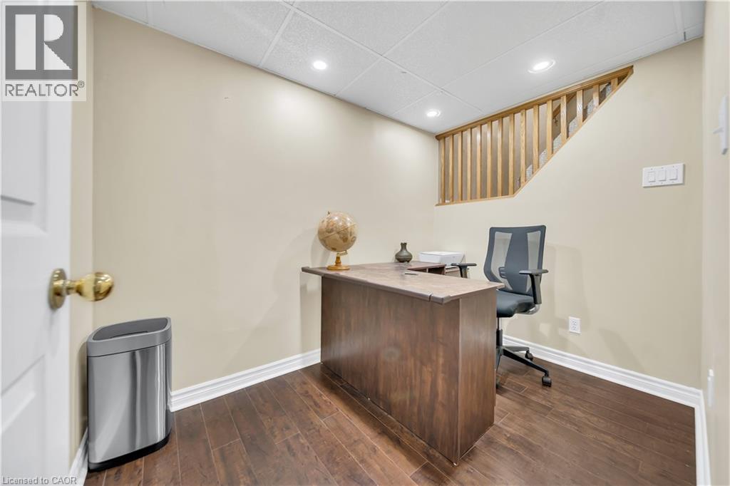 171 Resurrection Drive, Kitchener, Ontario  N2N 3H1 - Photo 32 - 40777225