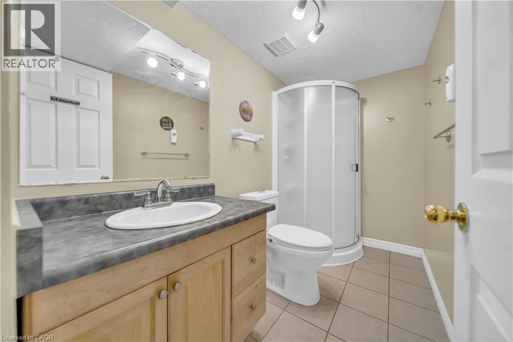 171 Resurrection Drive, Kitchener, Ontario  N2N 3H1 - Photo 33 - 40777225