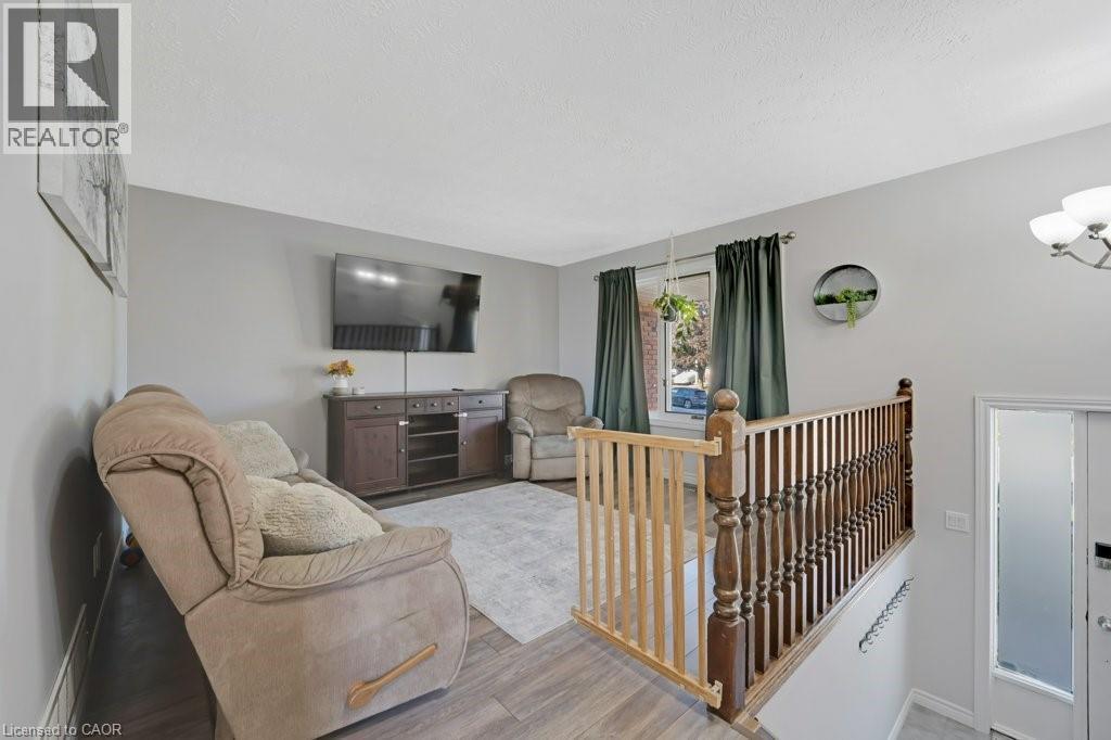 233 Scott Road, Cambridge, Ontario  N3C 3K6 - Photo 9 - 40776956