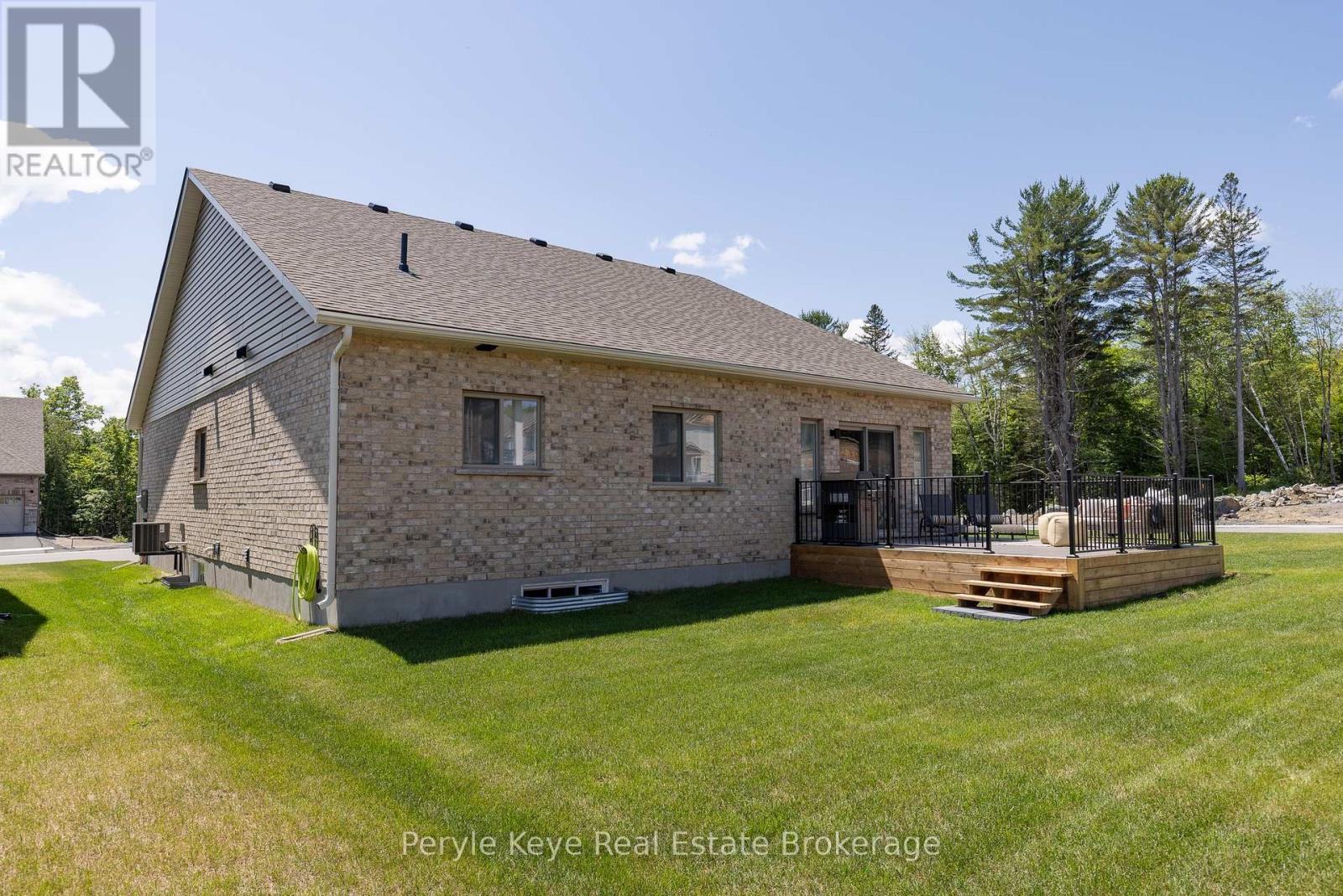 14 Charles Morley Boulevard, Huntsville, Ontario  P1H 0G5 - Photo 41 - X12451087