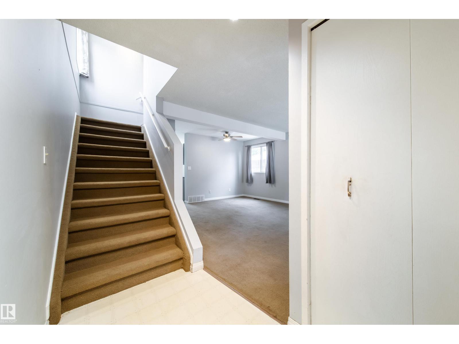 7328 181 St Nw, Edmonton, Alberta  T5T 2H1 - Photo 2 - E4461271