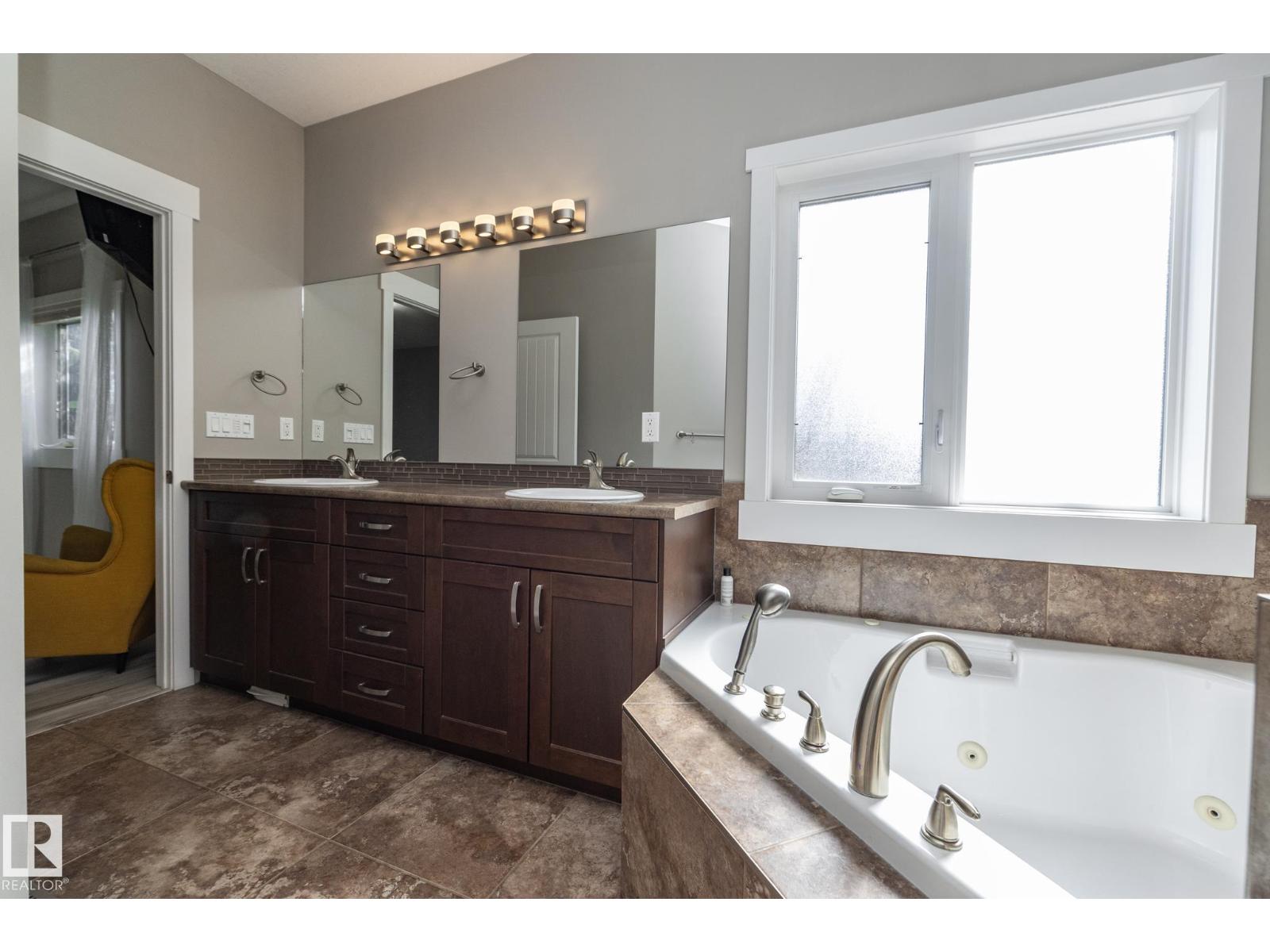 251 Ravine Dr, Devon, Alberta  T9G 0A3 - Photo 37 - E4461272