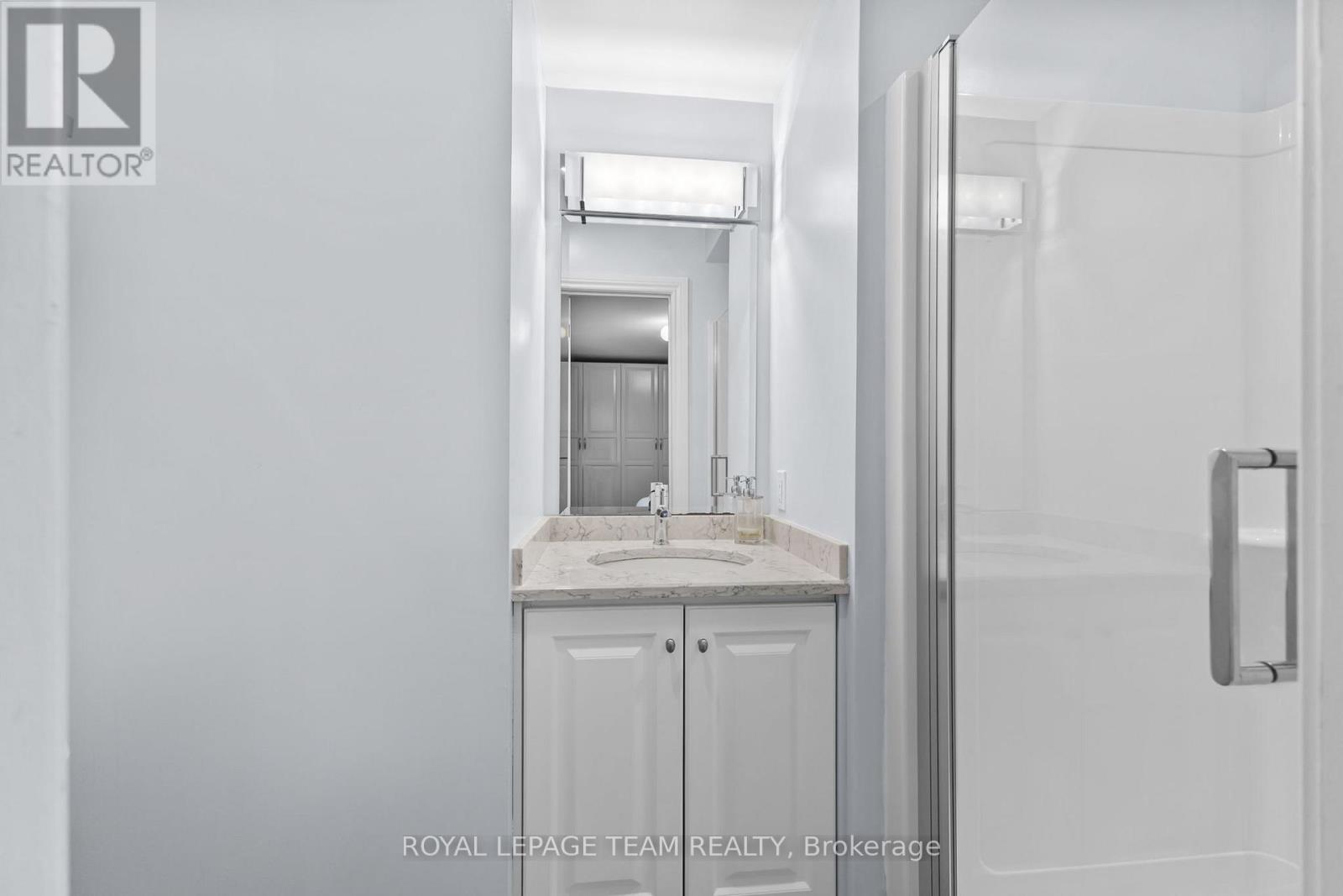 937 Kingsmere Avenue, Ottawa, Ontario  K2A 3K2 - Photo 16 - X12451080