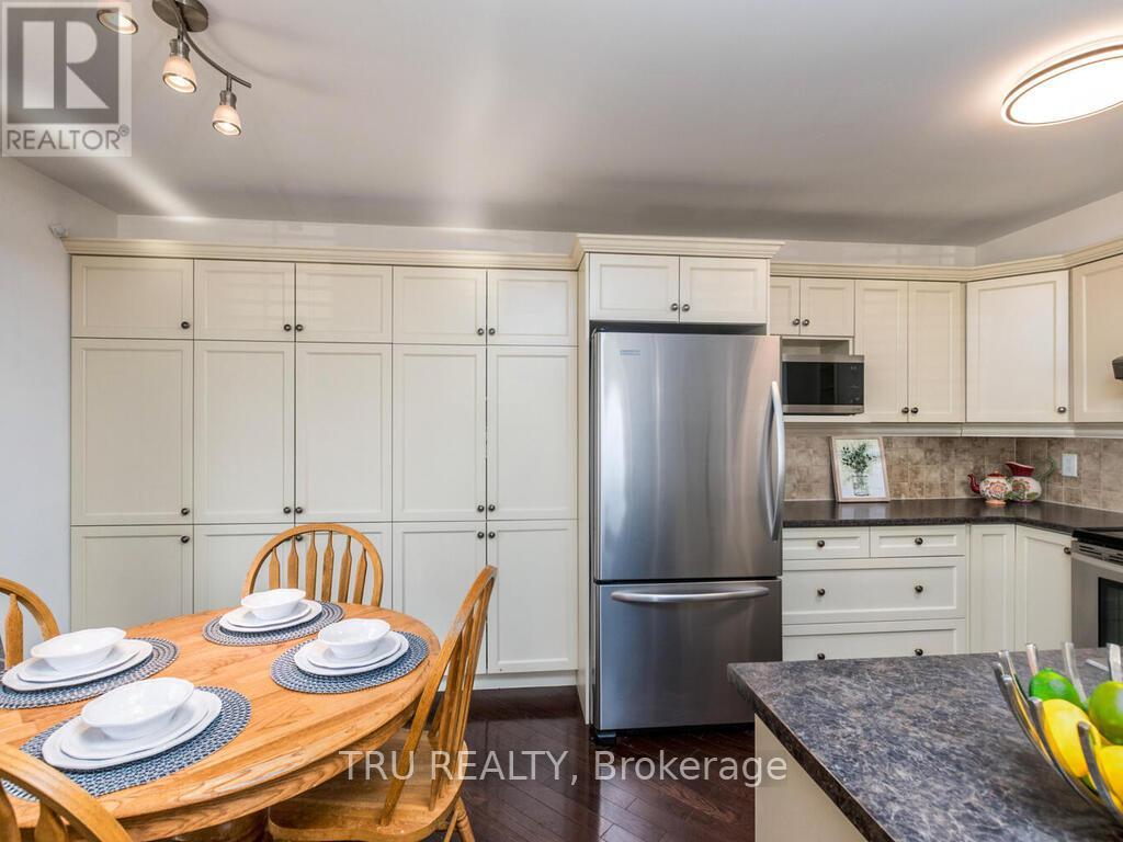 2757 Grand Canal Street, Ottawa, Ontario  K2J 0S7 - Photo 11 - X12451089