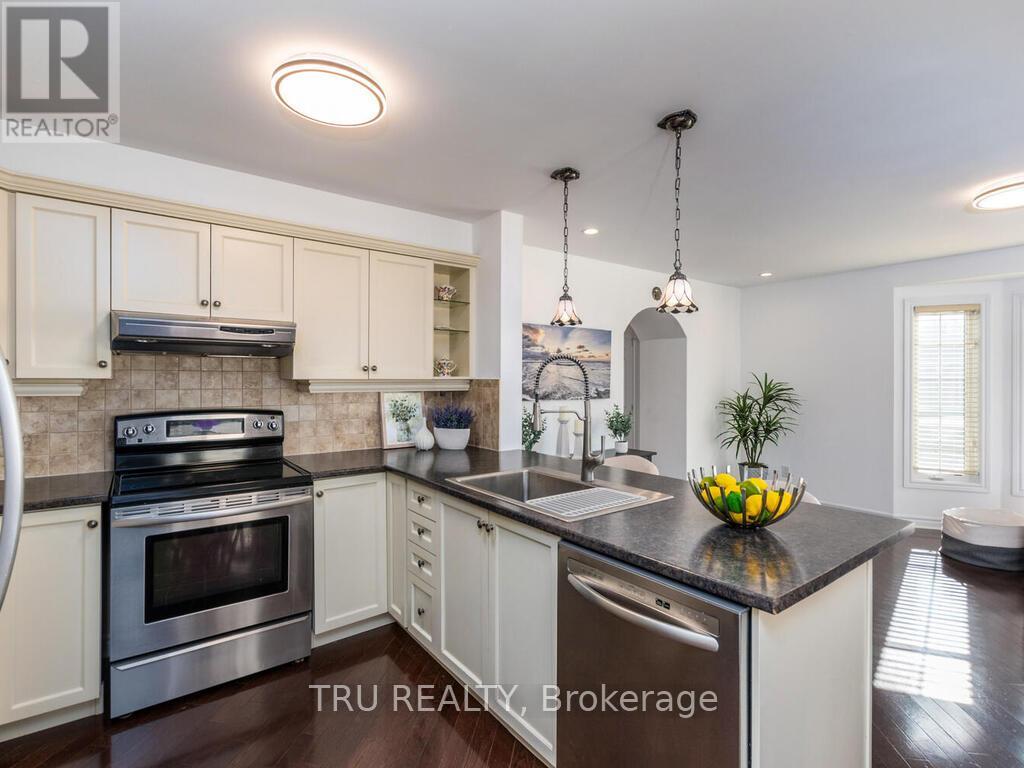 2757 Grand Canal Street, Ottawa, Ontario  K2J 0S7 - Photo 13 - X12451089