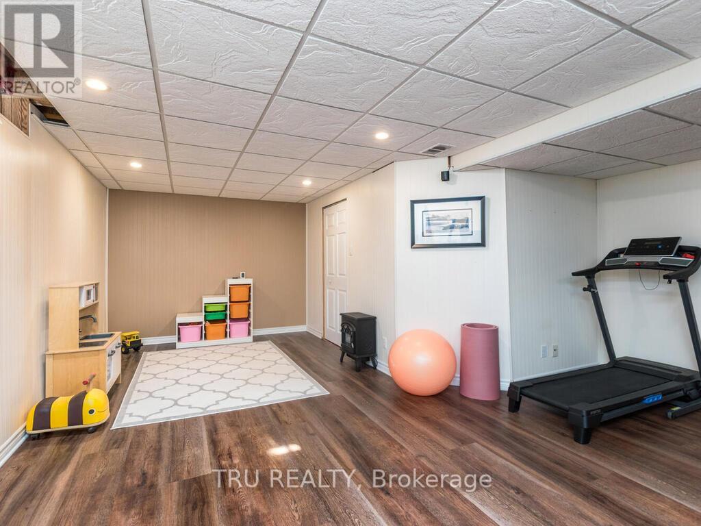 2757 Grand Canal Street, Ottawa, Ontario  K2J 0S7 - Photo 32 - X12451089