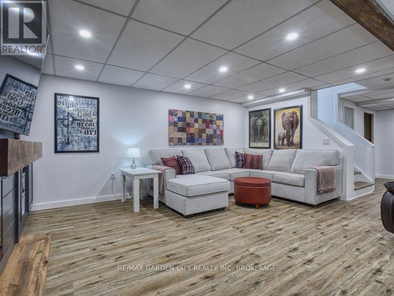 17 Regent Drive, St. Catharines, Ontario  L2M 3L6 - Photo 36 - X12451048