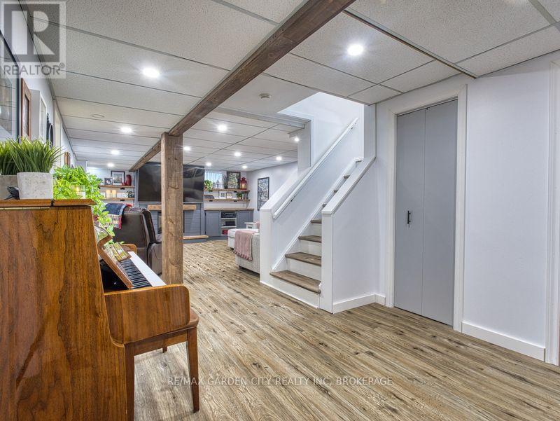 17 Regent Drive, St. Catharines, Ontario  L2M 3L6 - Photo 38 - X12451048