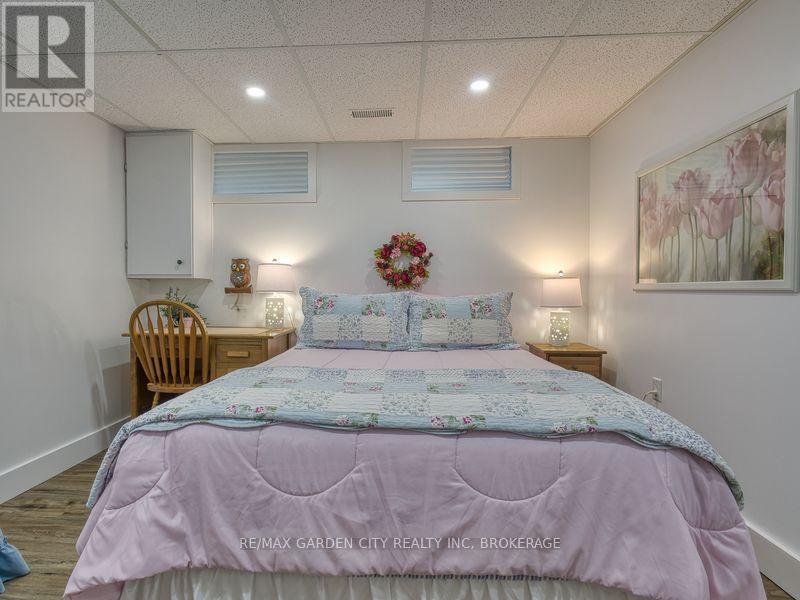 17 Regent Drive, St. Catharines, Ontario  L2M 3L6 - Photo 40 - X12451048