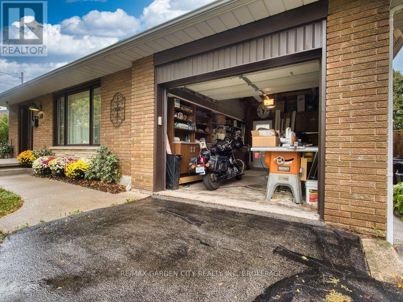 17 Regent Drive, St. Catharines, Ontario  L2M 3L6 - Photo 50 - X12451048