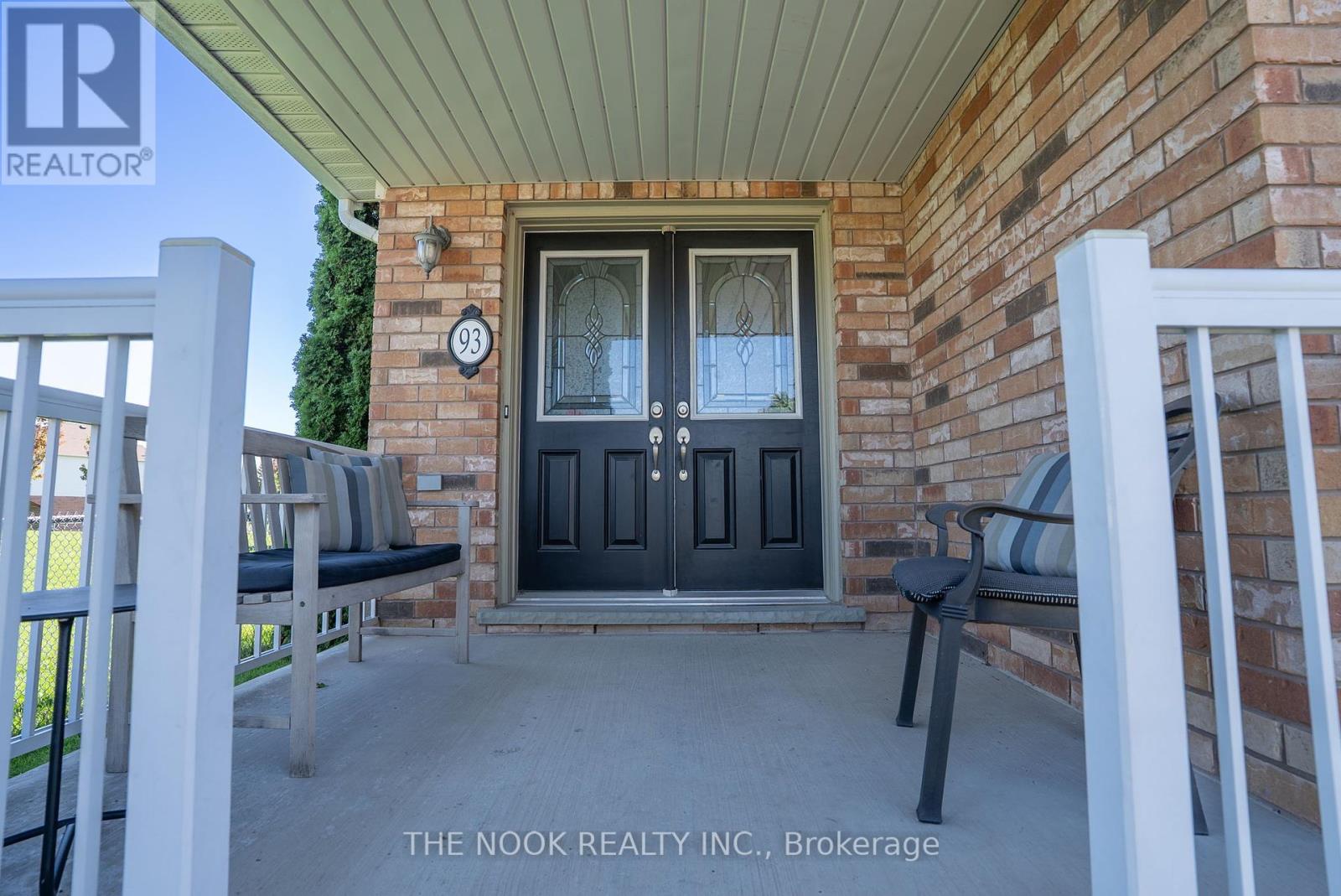 93 Dewell Crescent, Clarington, Ontario  L1E 0B8 - Photo 2 - E12451090