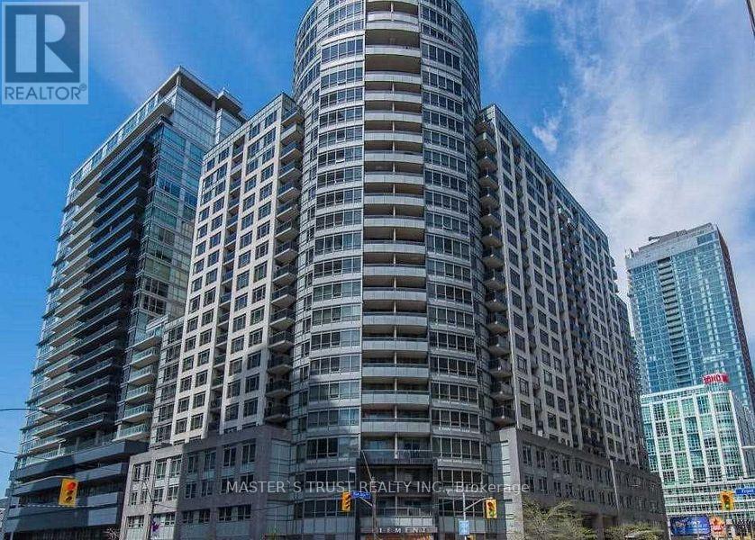 1121 - 20 BLUE JAYS WAY, Toronto, Ontario