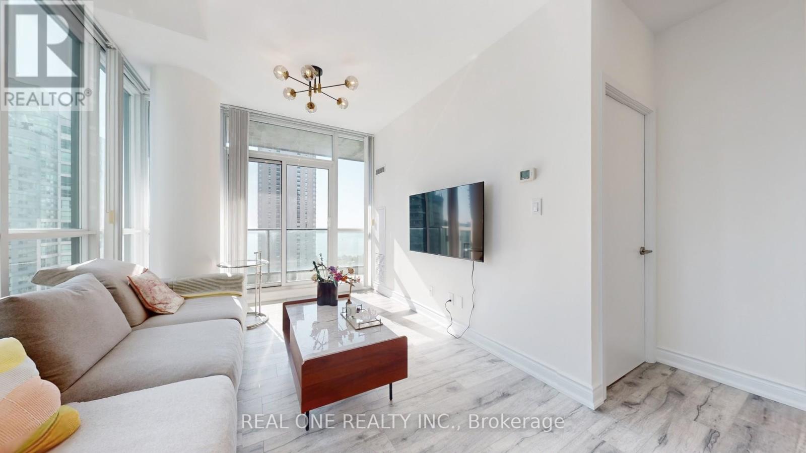 1708 - 33 Bay Street, Toronto, Ontario  M5J 2Z3 - Photo 3 - C12451085