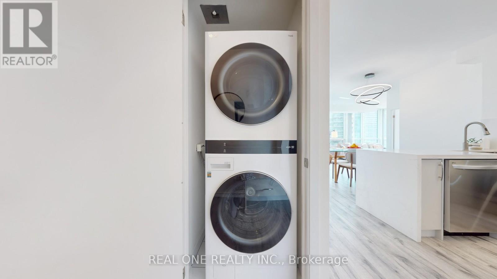 1708 - 33 Bay Street, Toronto, Ontario  M5J 2Z3 - Photo 31 - C12451085