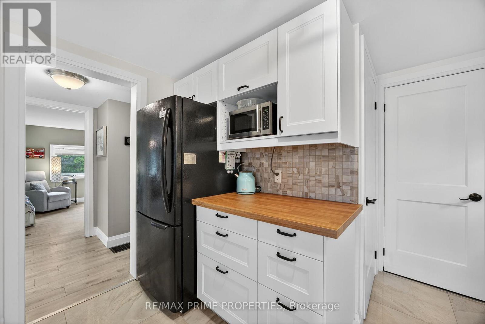 5670 Thomas Drive, Georgina, Ontario  L0E 1A0 - Photo 12 - N12451079