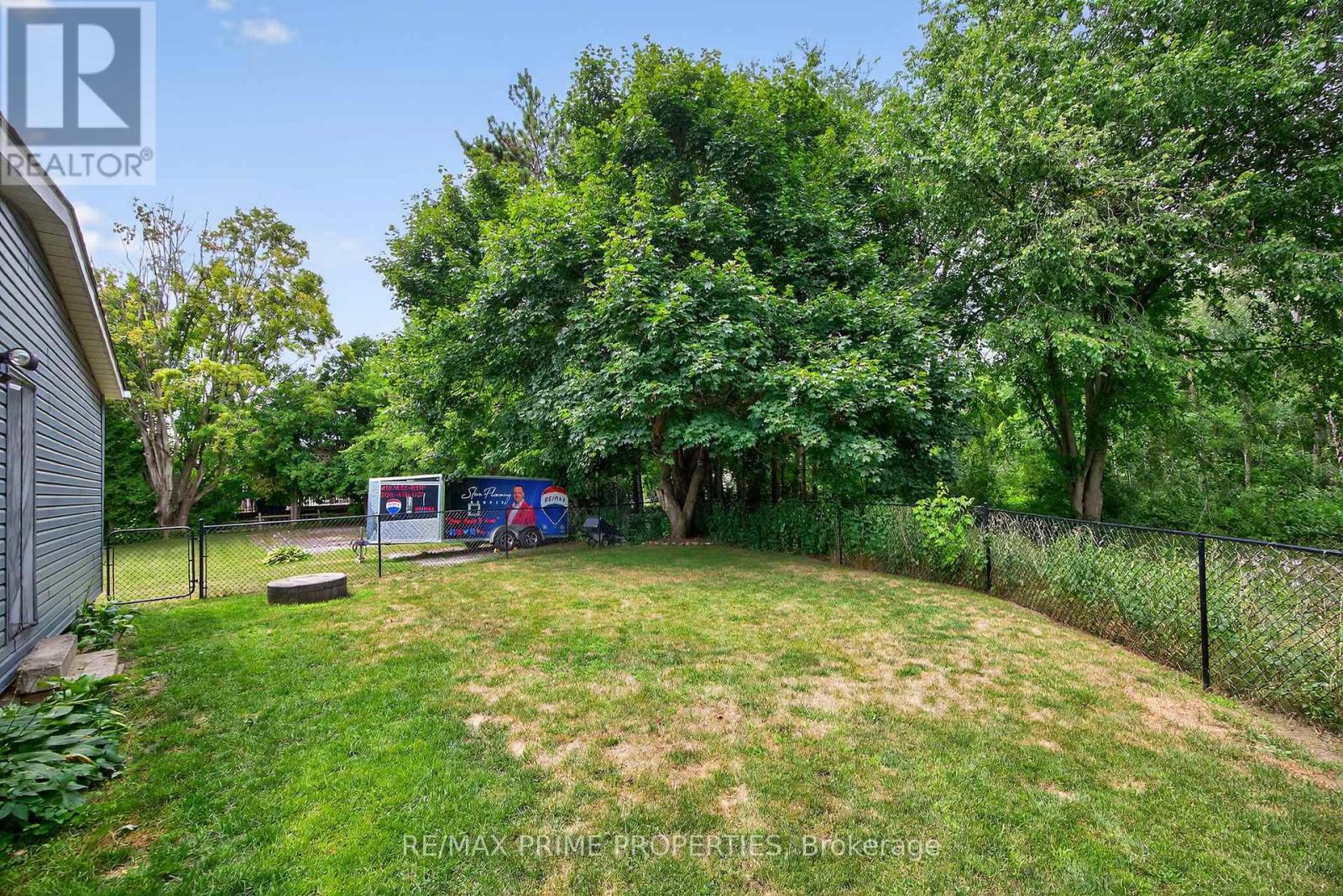 5670 Thomas Drive, Georgina, Ontario  L0E 1A0 - Photo 25 - N12451079