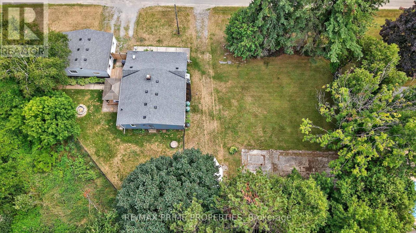 5670 Thomas Drive, Georgina, Ontario  L0E 1A0 - Photo 29 - N12451079