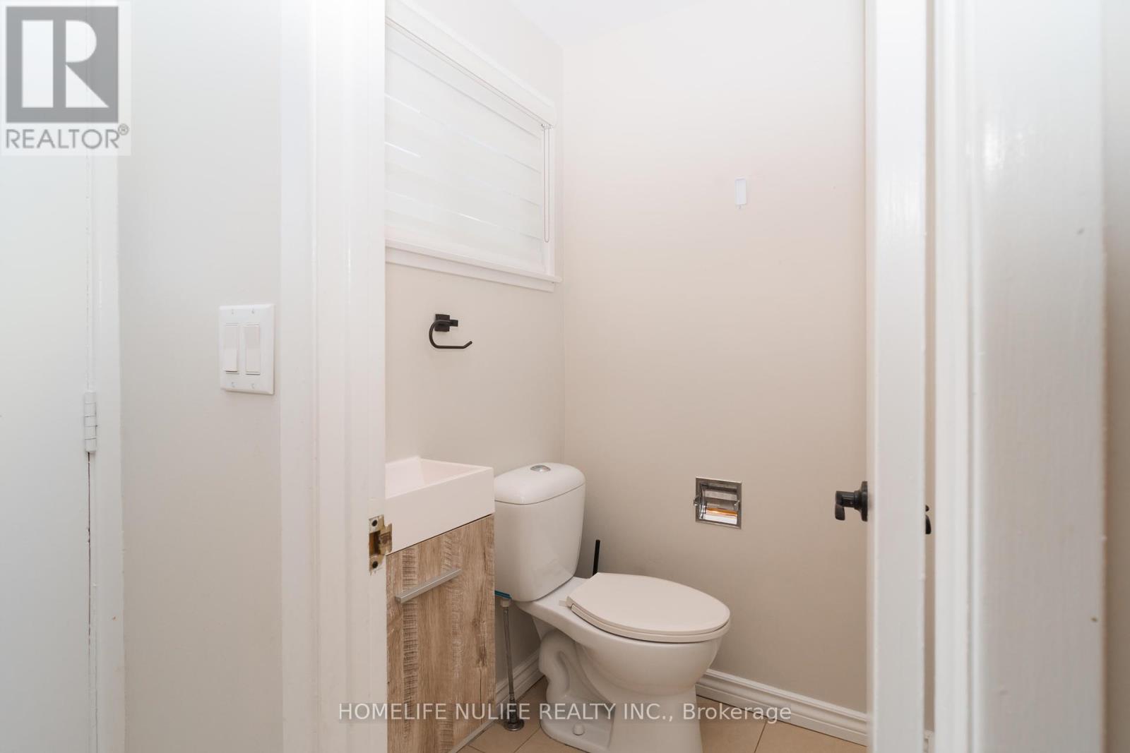 1805 Pattinson Crescent, Mississauga, Ontario  L5J 1H6 - Photo 10 - W12451055