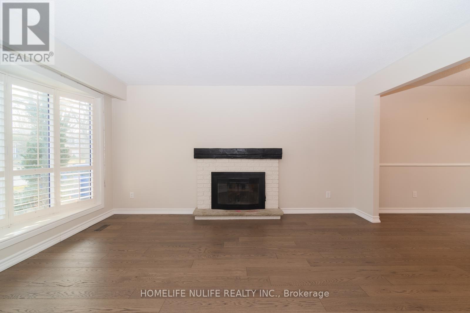 1805 Pattinson Crescent, Mississauga, Ontario  L5J 1H6 - Photo 4 - W12451055