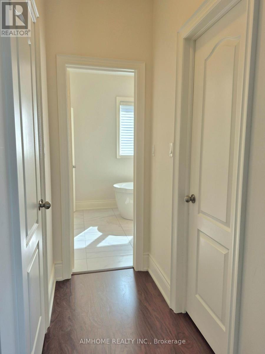 3192 Meadow Marsh Crescent, Oakville, Ontario  L6H 0T2 - Photo 25 - W12451056