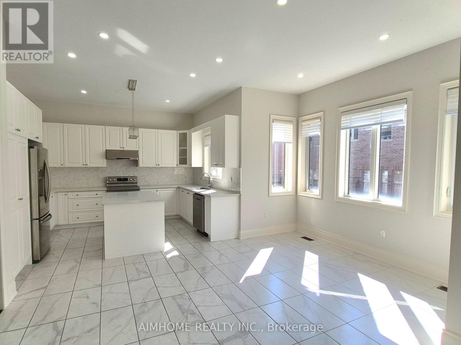 3192 Meadow Marsh Crescent, Oakville, Ontario  L6H 0T2 - Photo 4 - W12451056