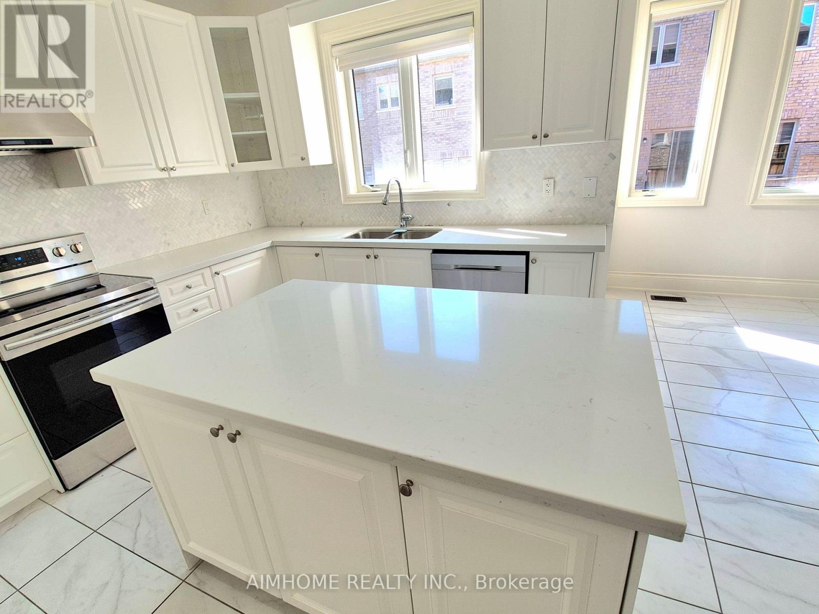 3192 Meadow Marsh Crescent, Oakville, Ontario  L6H 0T2 - Photo 7 - W12451056