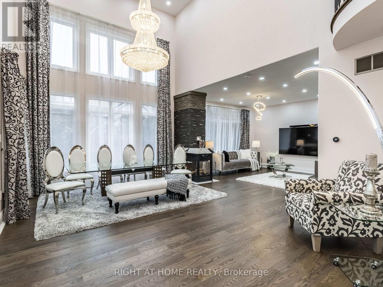 3176 Stocksbridge Avenue, Oakville, Ontario  L6M 0A7 - Photo 13 - W12451060