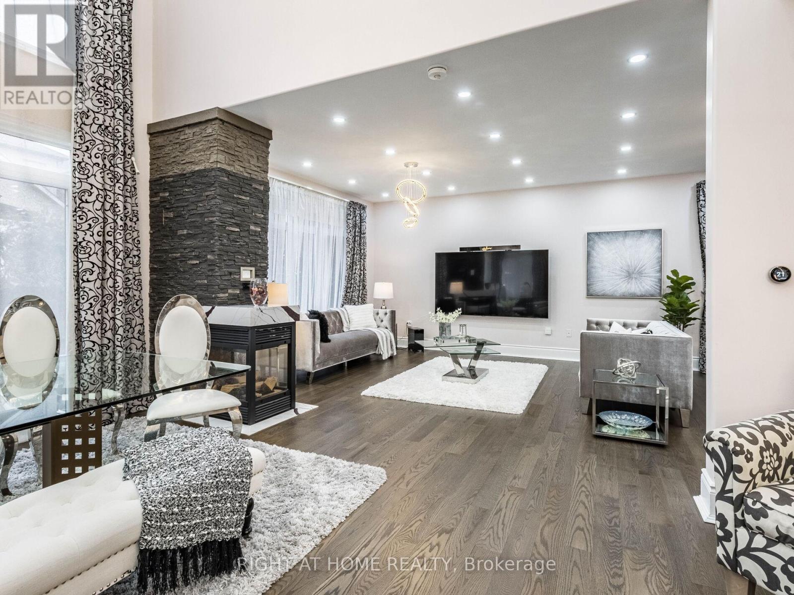 3176 Stocksbridge Avenue, Oakville, Ontario  L6M 0A7 - Photo 15 - W12451060