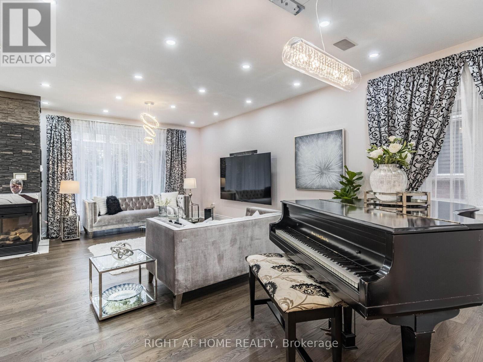 3176 Stocksbridge Avenue, Oakville, Ontario  L6M 0A7 - Photo 19 - W12451060