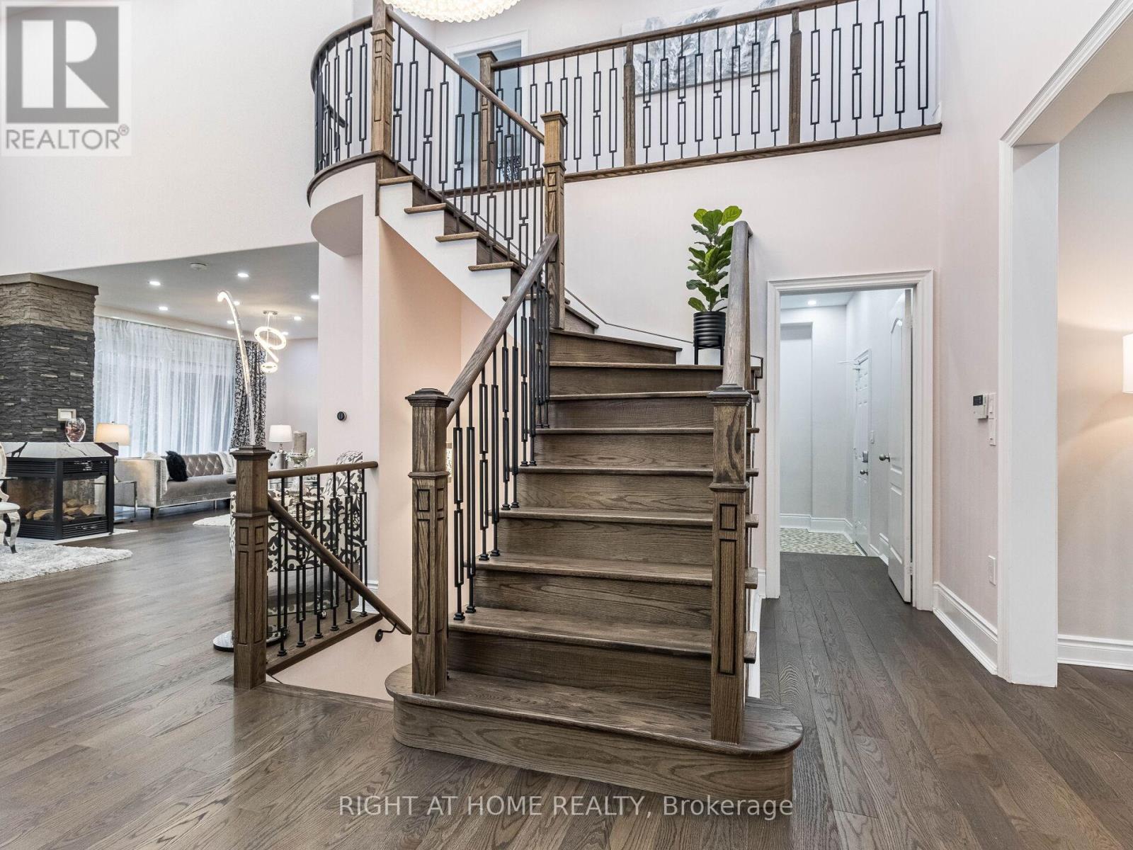 3176 Stocksbridge Avenue, Oakville, Ontario  L6M 0A7 - Photo 22 - W12451060