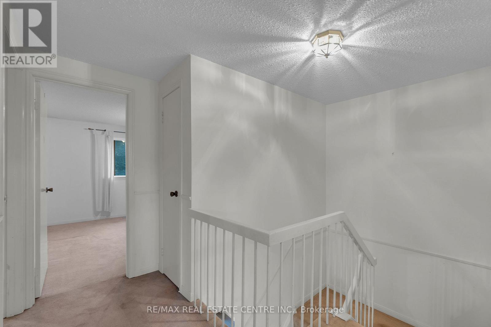 24 Thatcher Court, Brampton, Ontario  L6Z 1C8 - Photo 20 - W12451074