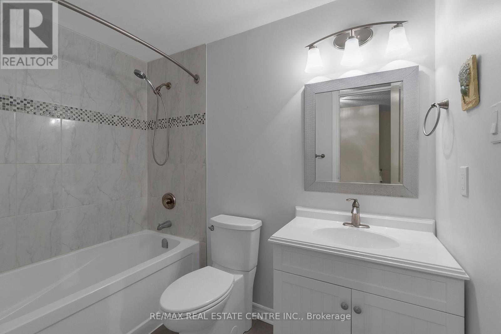 24 Thatcher Court, Brampton, Ontario  L6Z 1C8 - Photo 25 - W12451074