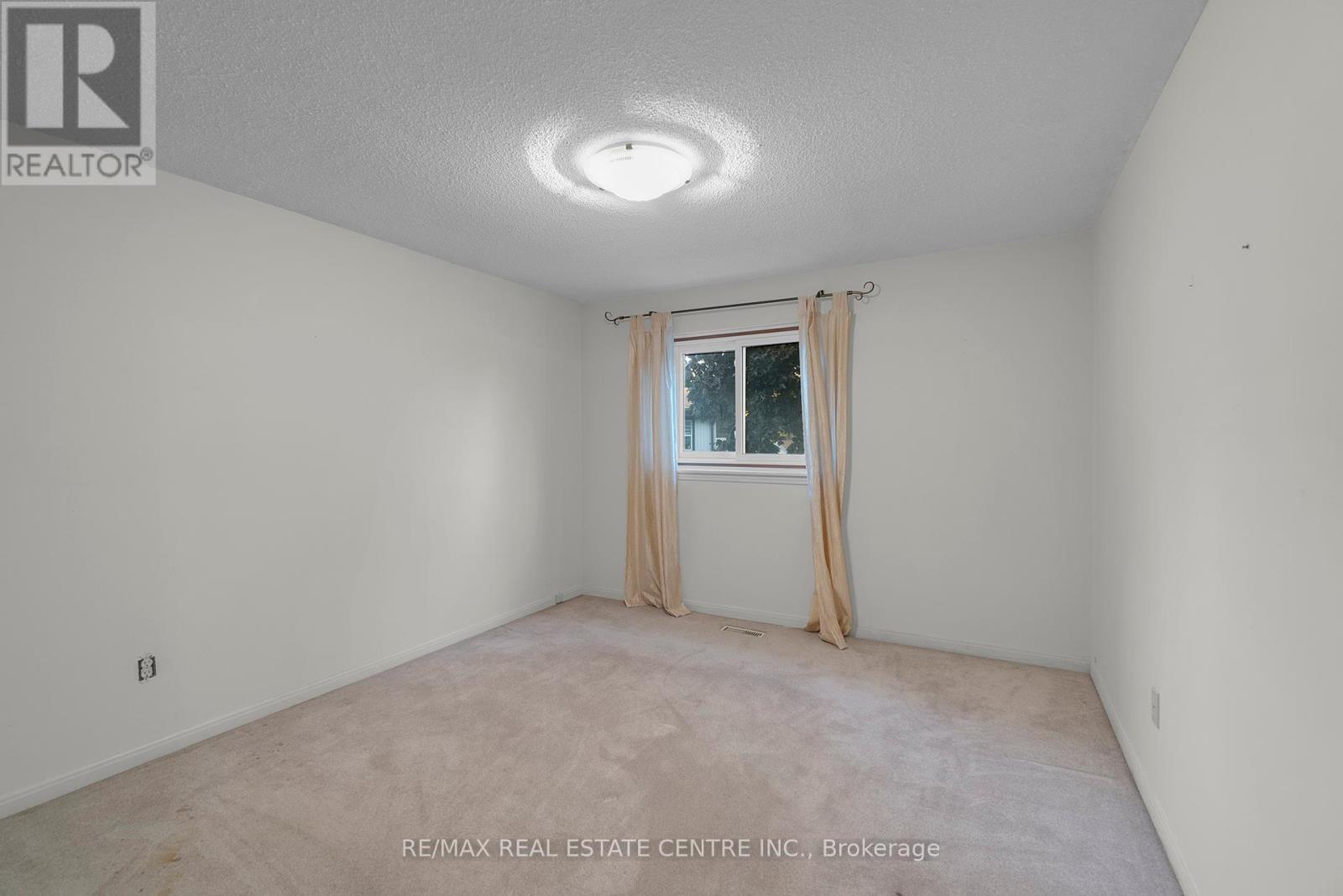 24 Thatcher Court, Brampton, Ontario  L6Z 1C8 - Photo 26 - W12451074