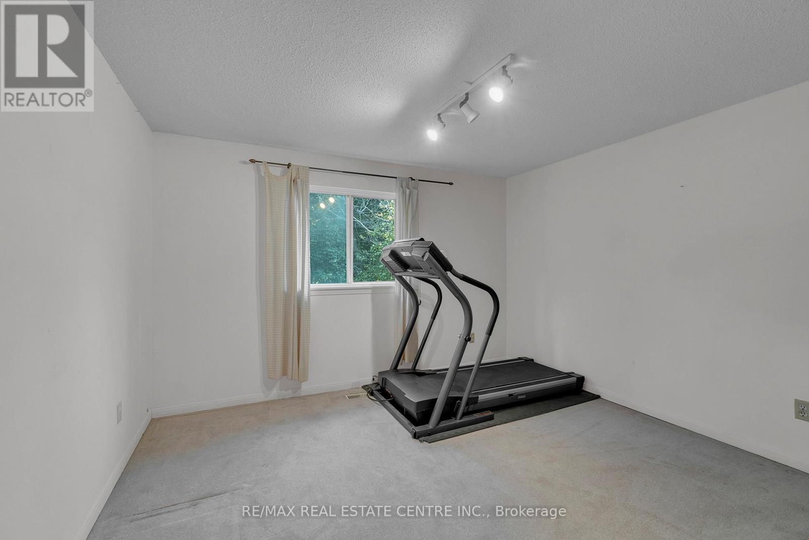 24 Thatcher Court, Brampton, Ontario  L6Z 1C8 - Photo 28 - W12451074