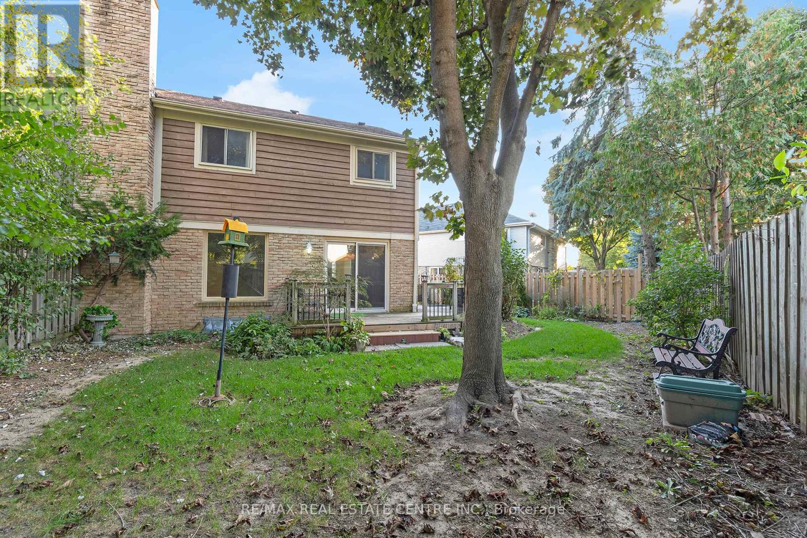 24 Thatcher Court, Brampton, Ontario  L6Z 1C8 - Photo 36 - W12451074