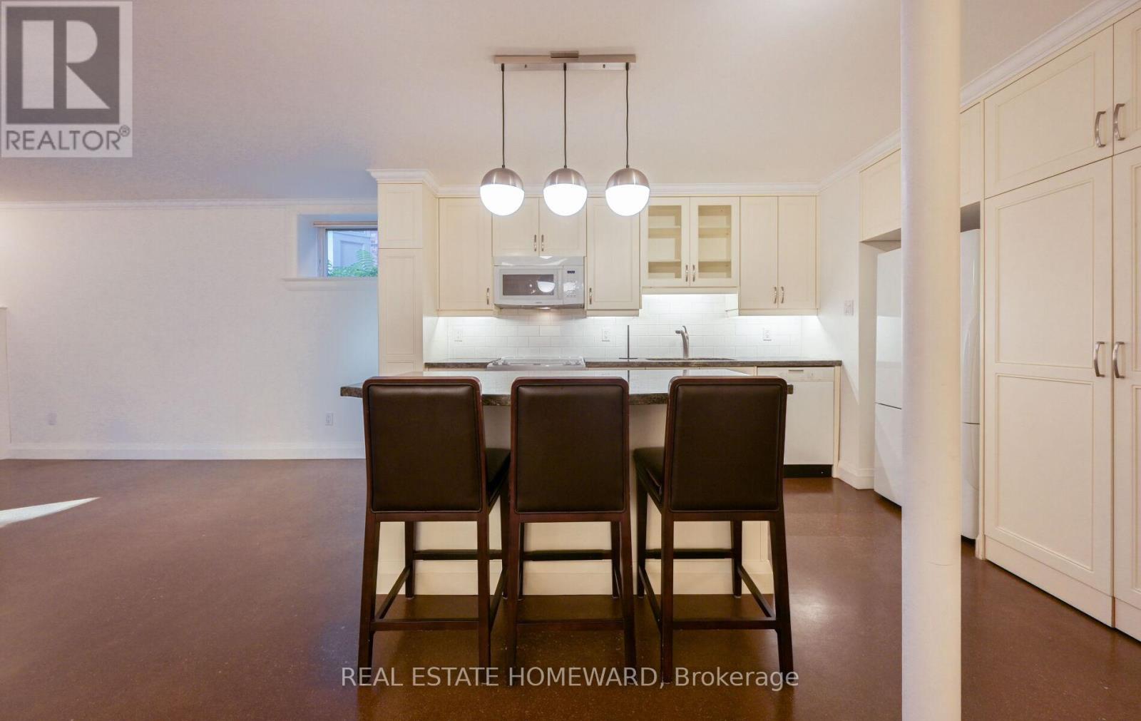 37 Lonsdale Road, Toronto, Ontario  M4V 1W4 - Photo 13 - C12451093