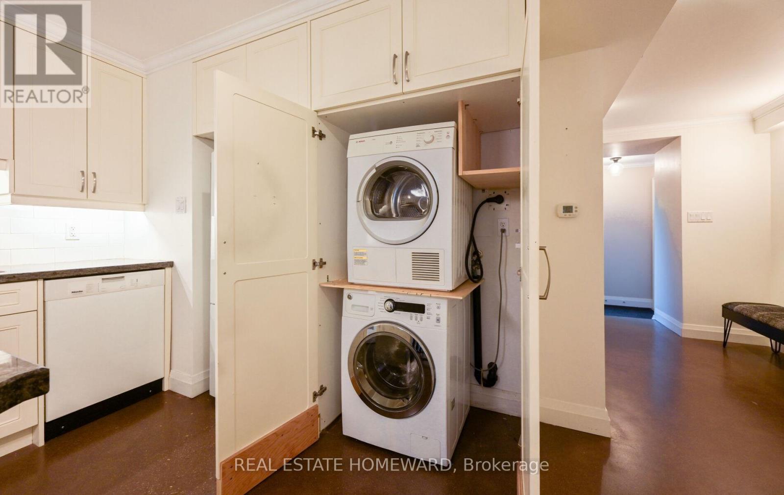 37 Lonsdale Road, Toronto, Ontario  M4V 1W4 - Photo 14 - C12451093