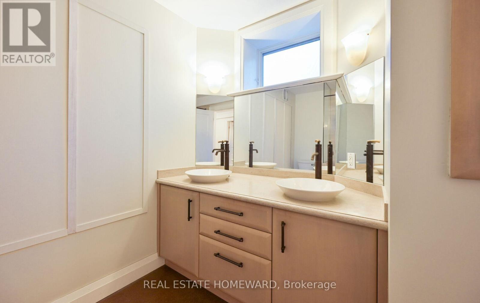 37 Lonsdale Road, Toronto, Ontario  M4V 1W4 - Photo 21 - C12451093