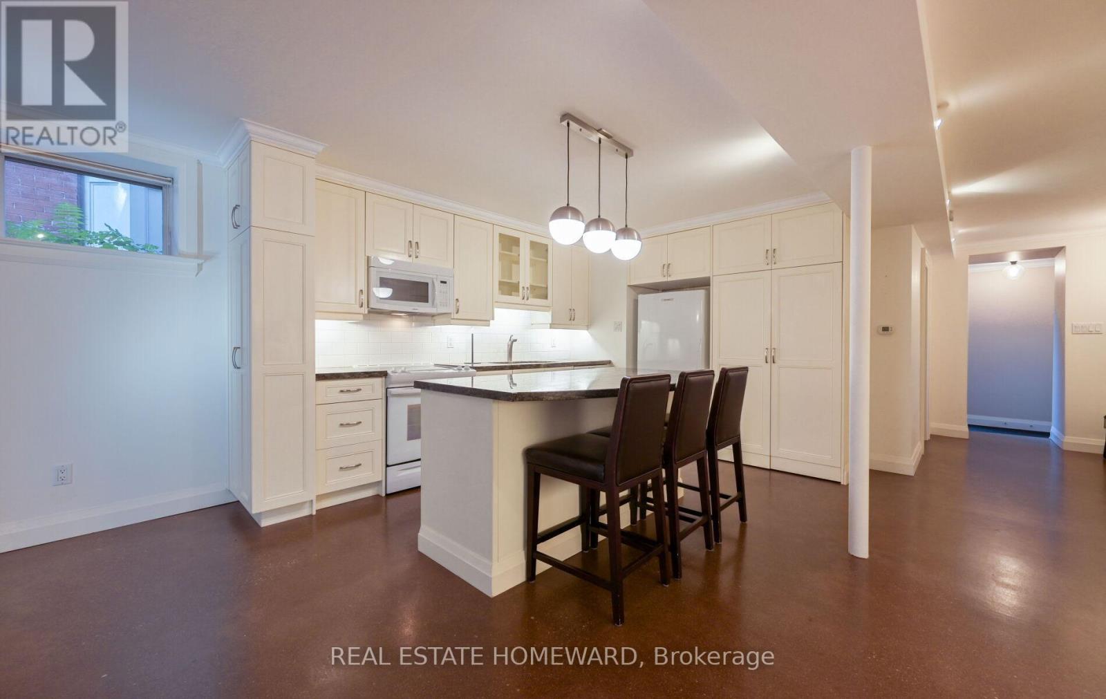 37 Lonsdale Road, Toronto, Ontario  M4V 1W4 - Photo 9 - C12451093