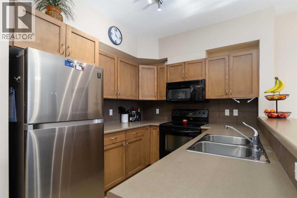 202, 108 Denholm Gate, Fort Mcmurray, Alberta  T9H 0B3 - Photo 3 - A2263030