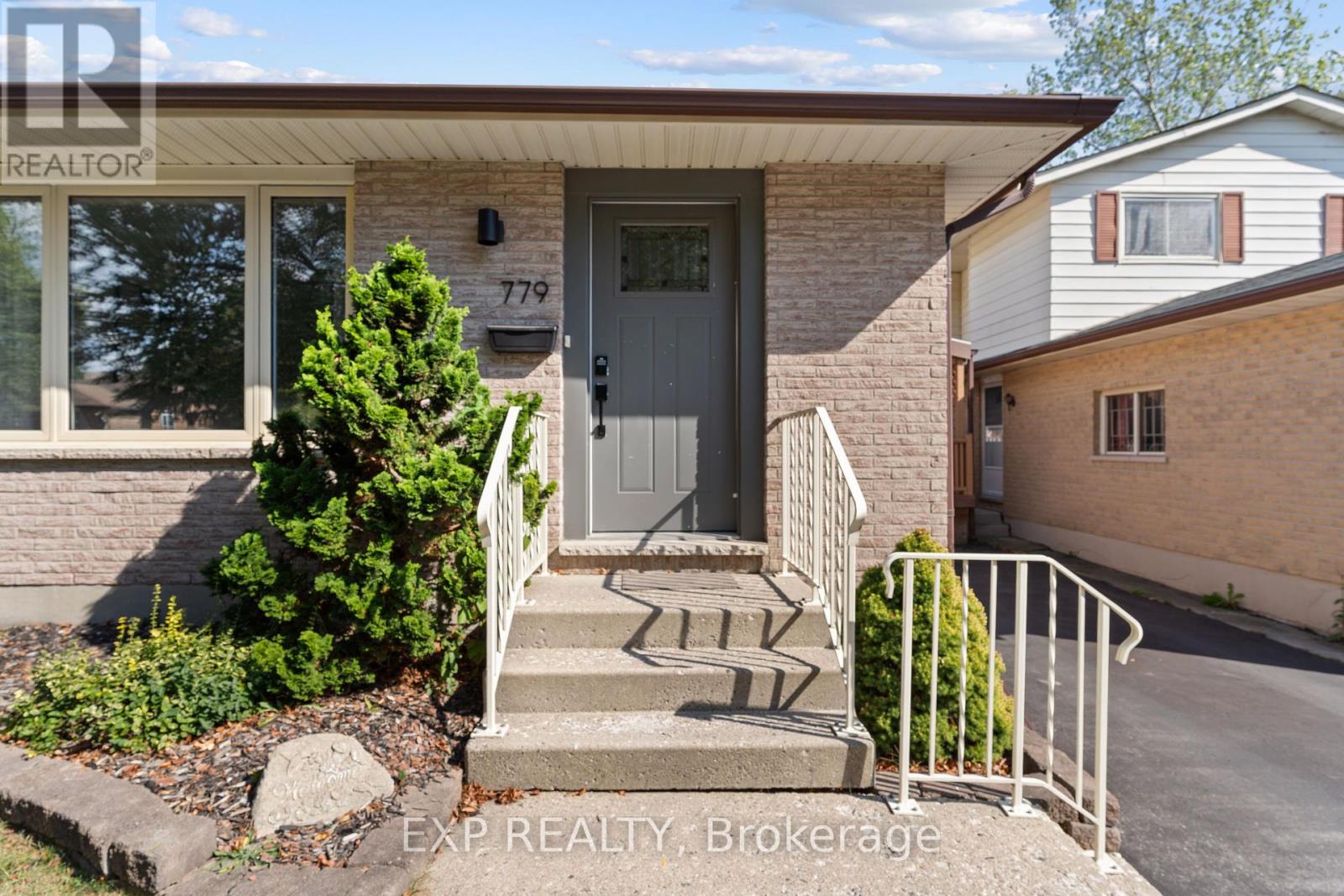 779 Monsarrat Avenue, London East, Ontario  N5Y 4Y3 - Photo 3 - X12451045