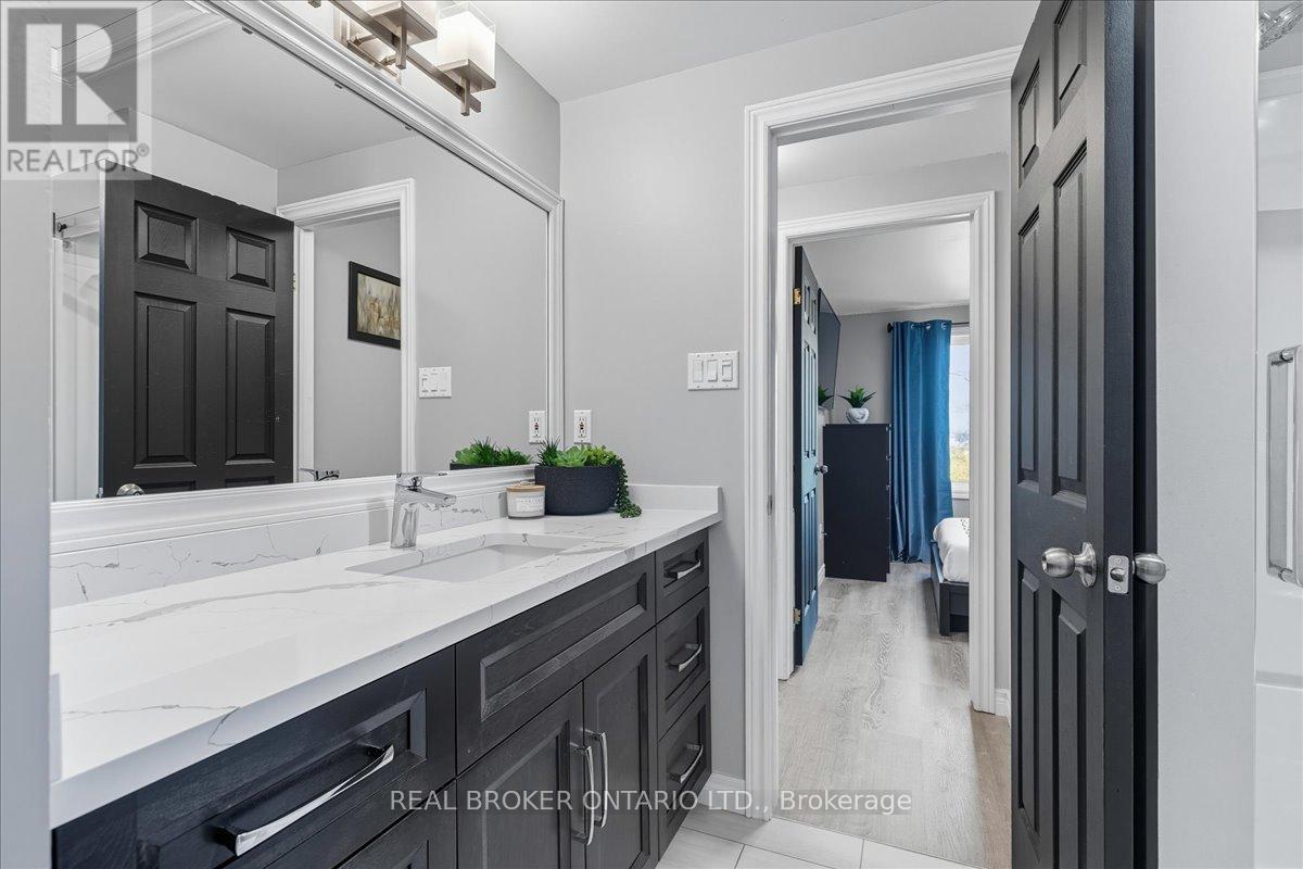 9 - 230 Blackhorne Drive, Kitchener, Ontario  N2E 1Z4 - Photo 24 - X12451052