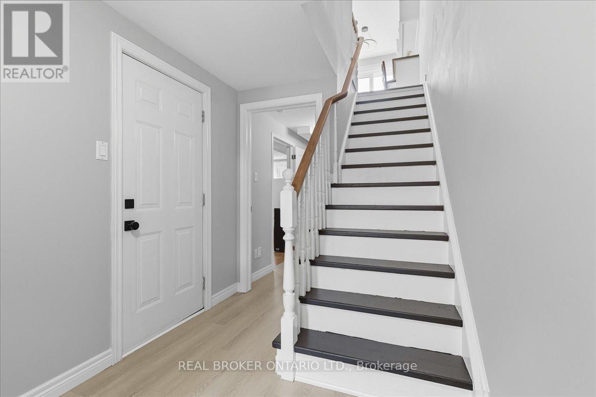 9 - 230 Blackhorne Drive, Kitchener, Ontario  N2E 1Z4 - Photo 7 - X12451052